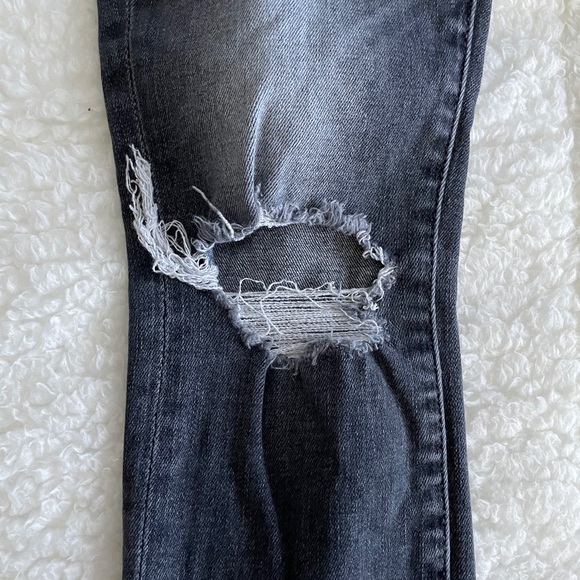 7 FOR ALL MANKIND | grey ripped skinny Jeans - Picture 2 of 6
